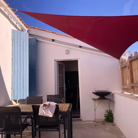 La Charmante Petite Maison 2 A 2,5km 別荘 *